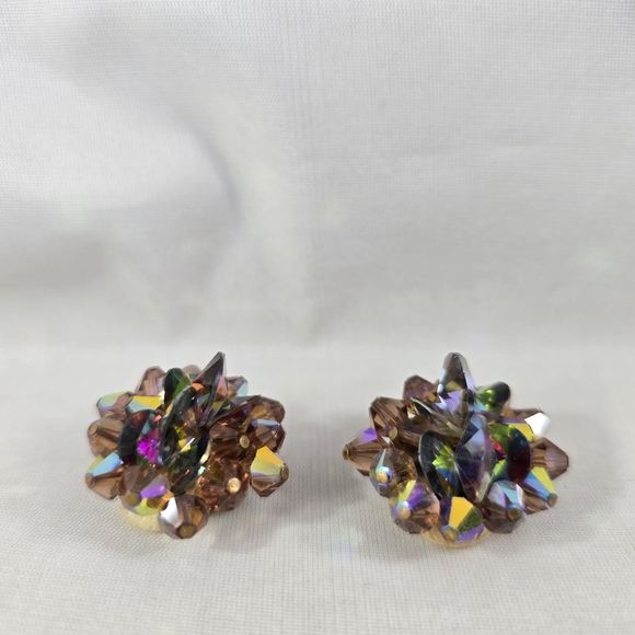 Clip On Iridescent Beaded Cluster Flower Earrings Glass Beads Vintage Purple - Picture 3 of 16